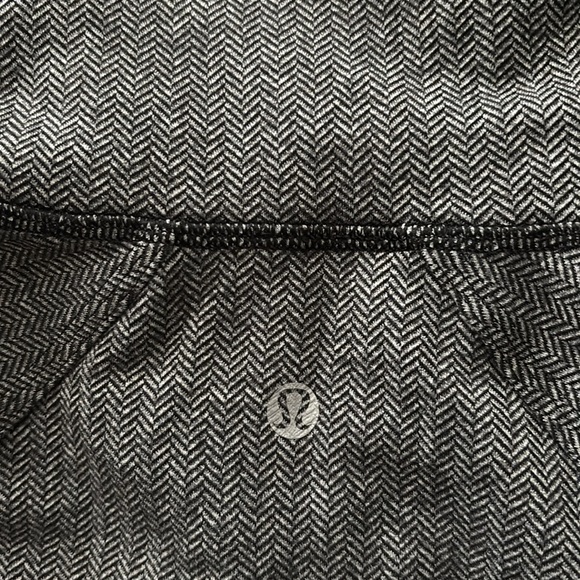 Lululemon Nice Asana herringbone Gray and Black Zip-Up Jacket size 2-4 - Picture 9 of 10